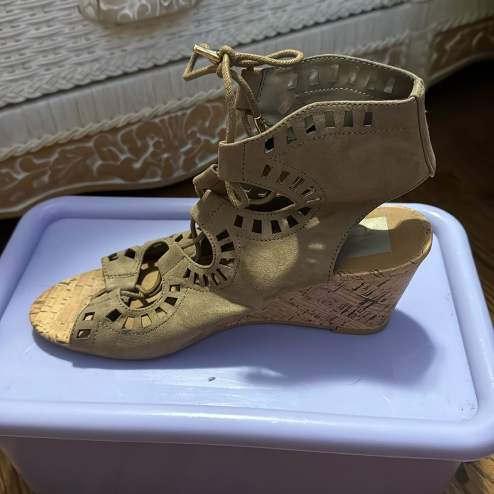 DV by Dolce Vita Gladiator Faux Suede Tan Wedge Sandals Size 8 - Picture 11 of 13